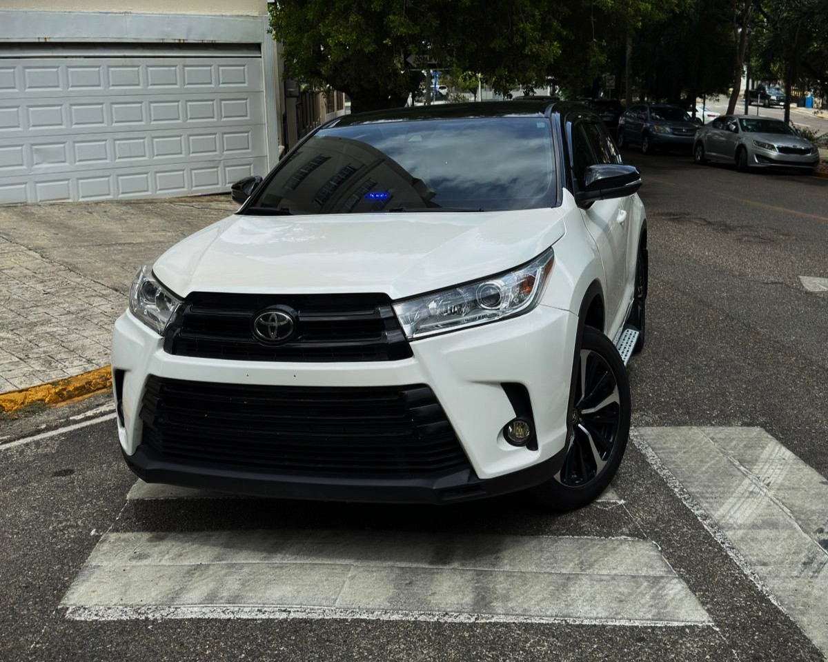 Toyota Highlander image 1