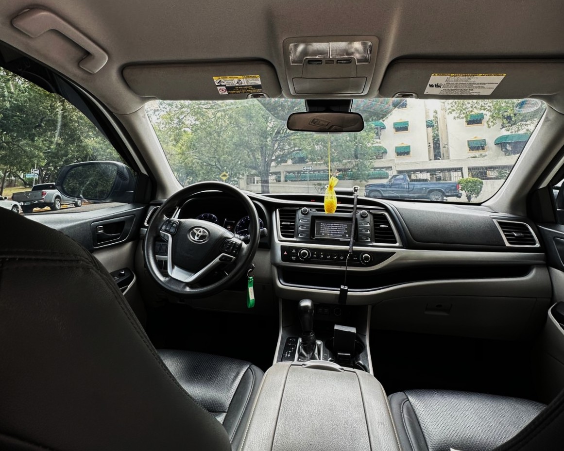 Toyota Highlander image 3